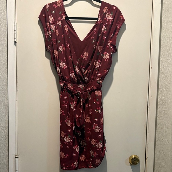 DR2 Dresses & Skirts - DR2 Burgundy Floral V-Neck Tie-Waist Mini Dress